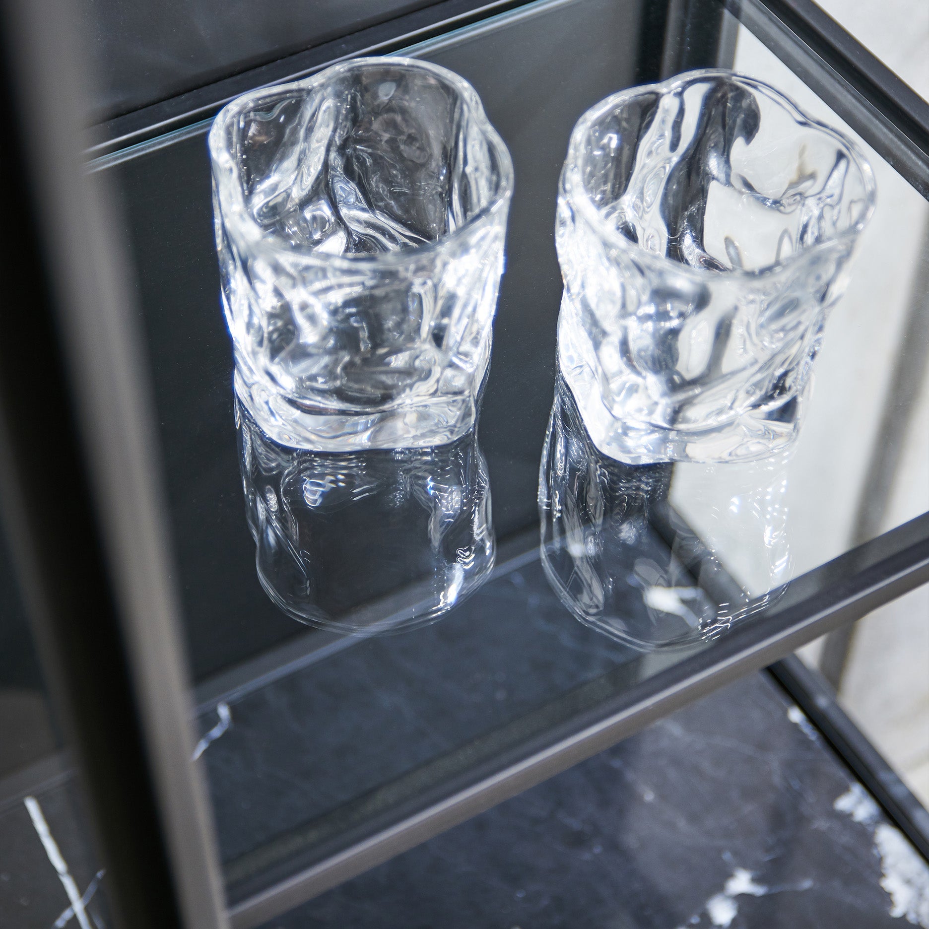 Mason II vitrineskab H185